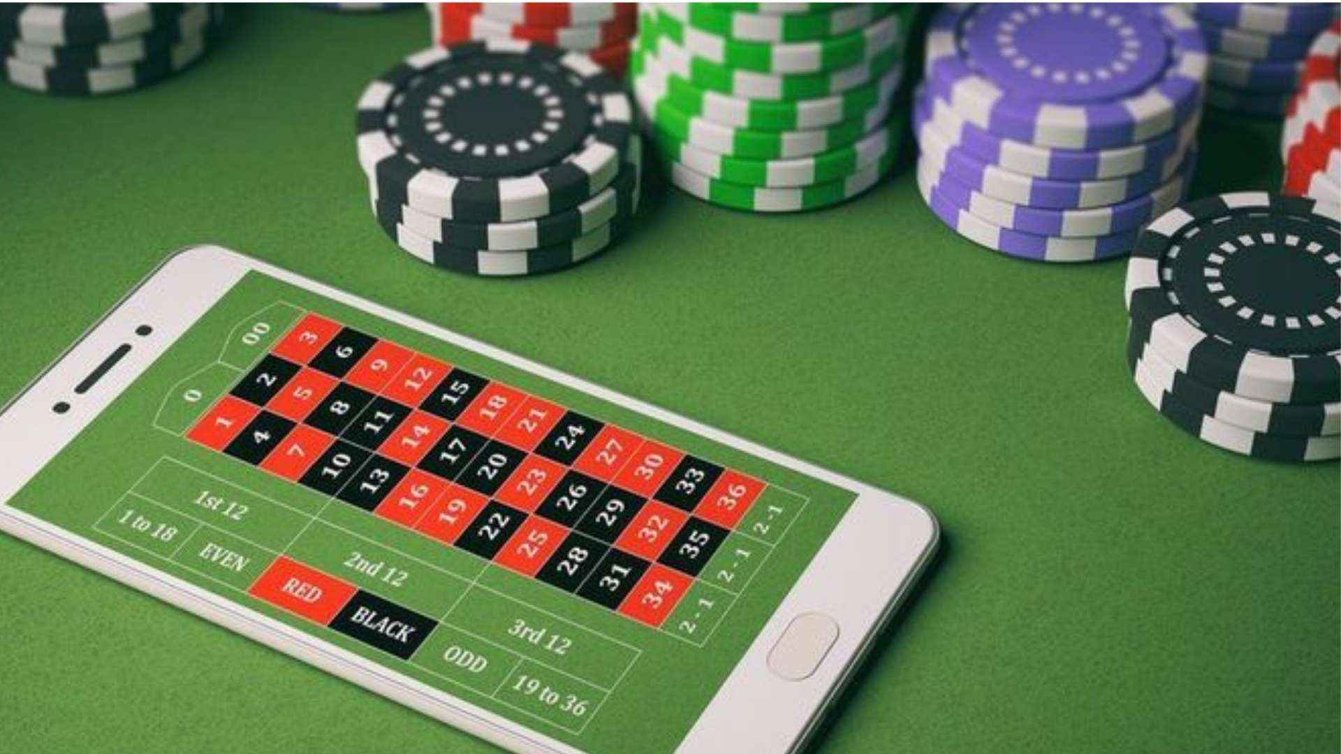 Random Rewards and Reward Pool Diversity